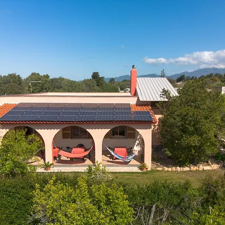 בית הארחה Resonance Experience - Peaceful Near Cagliari, Beaches & Nature *